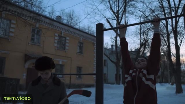 Кадр на 0:03
