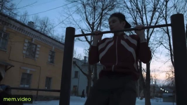 Кадр на 0:05