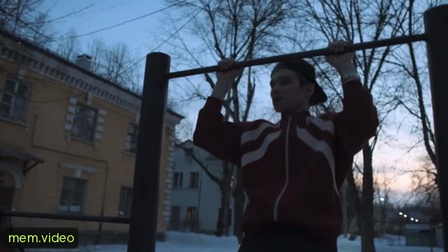 Кадр на 0:06