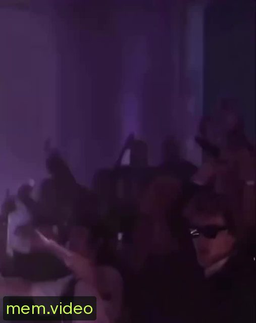 Кадр на 0:02