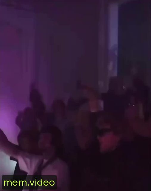 Кадр на 0:03