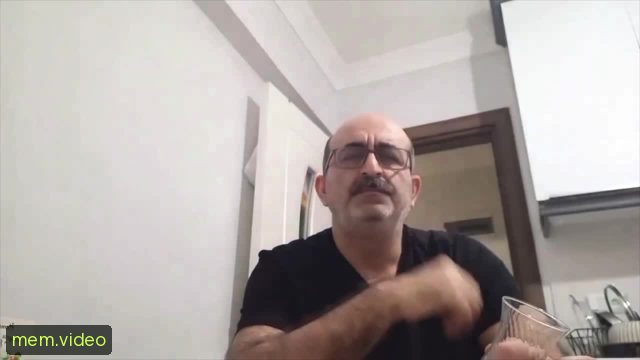 Кадр на 0:02