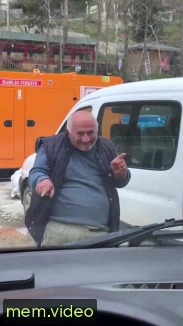 Кадр на 0:03