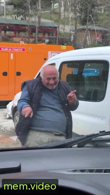 Кадр на 0:03