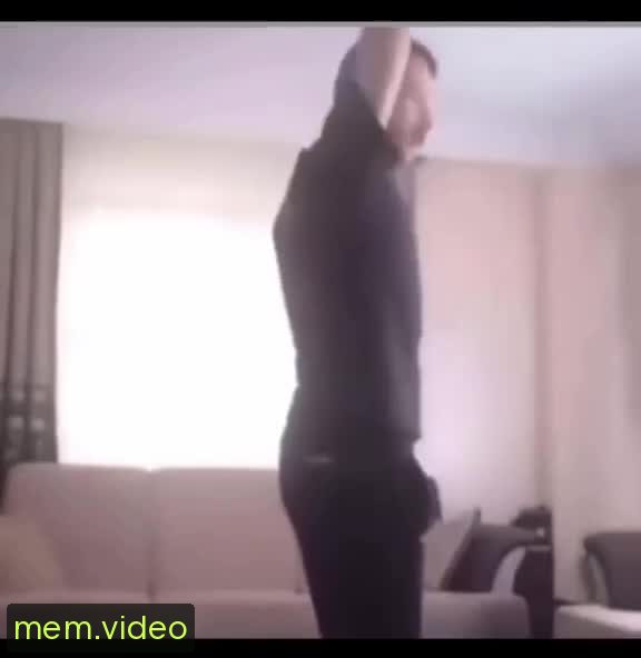 Кадр на 0:02
