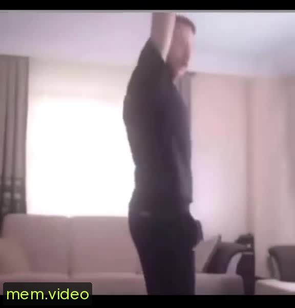 Кадр на 0:02