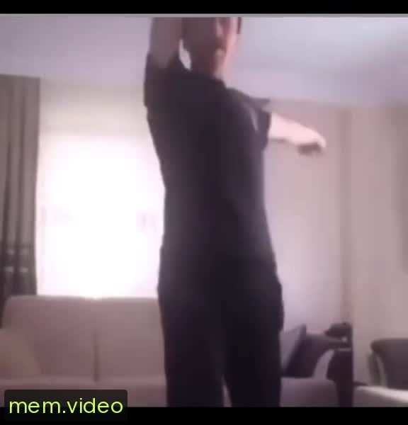 Кадр на 0:04