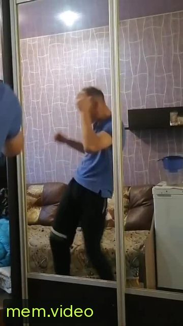 Кадр на 0:03