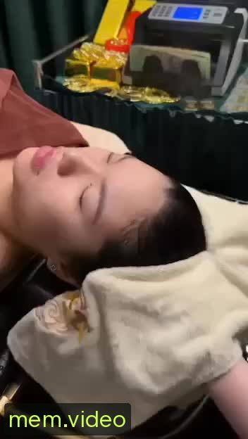 Кадр на 0:52