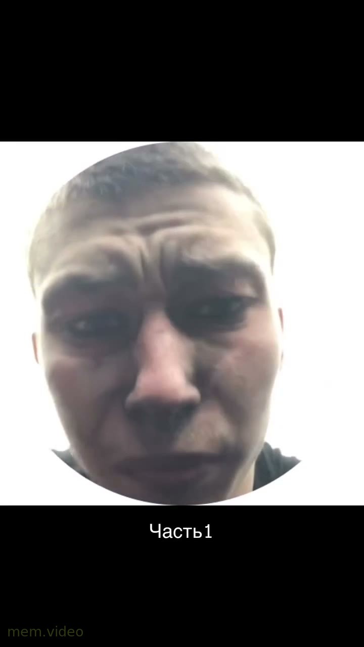 Кадр: «Время шесть утра, я куда-то еду» — парень в вагоне с углем