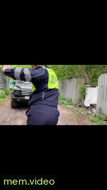 Кадр на 0:03
