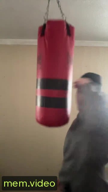 Кадр на 0:02