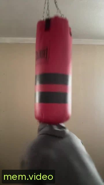 Кадр на 0:03