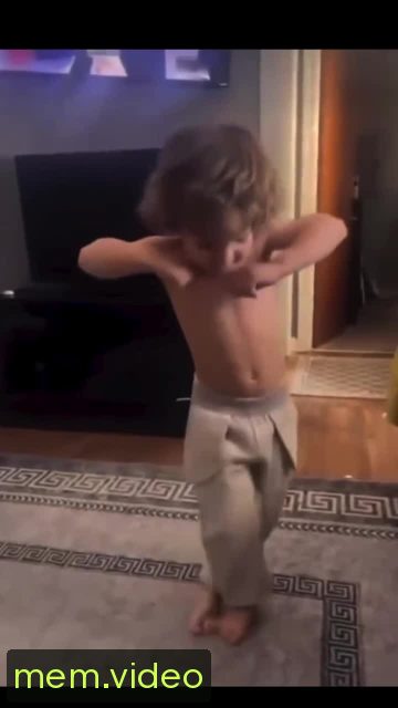 Кадр на 0:03