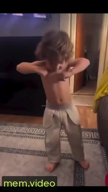 Кадр на 0:03