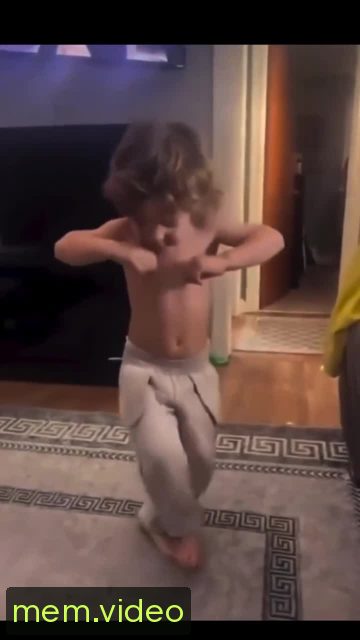 Кадр на 0:04