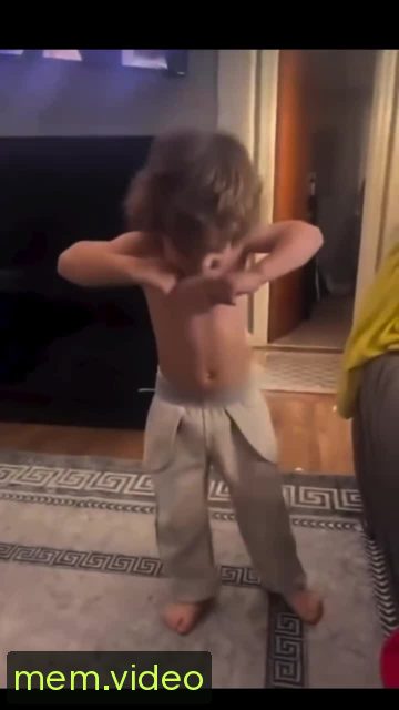 Кадр на 0:04