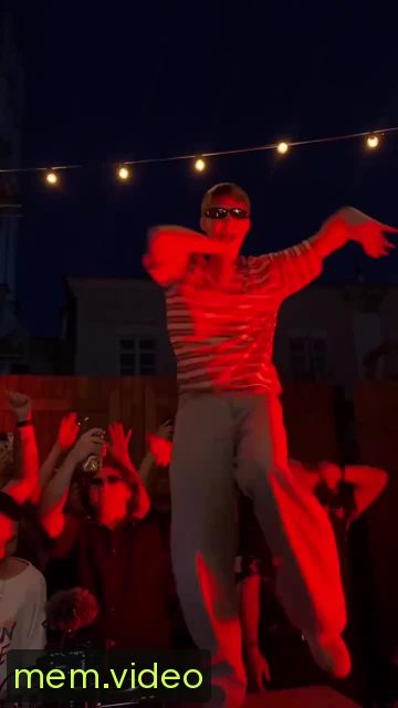 Кадр на 0:11