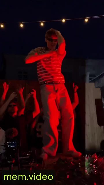 Кадр на 0:14