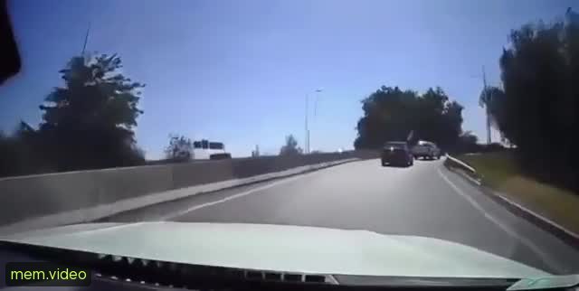 Кадр на 0:03