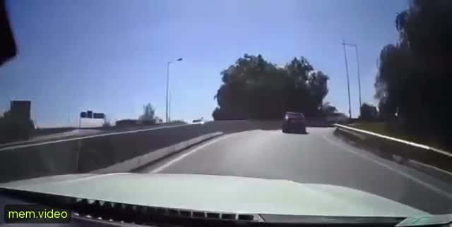 Кадр на 0:04