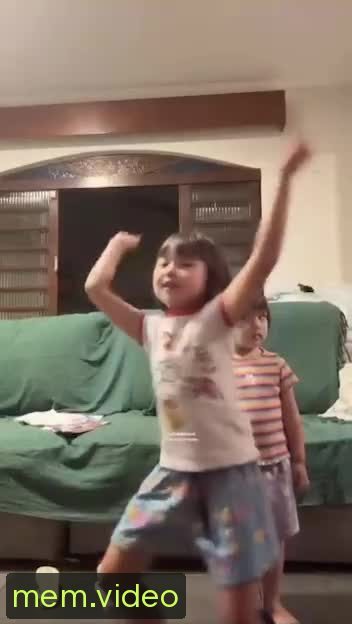 Кадр на 0:02
