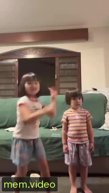 Кадр на 0:05