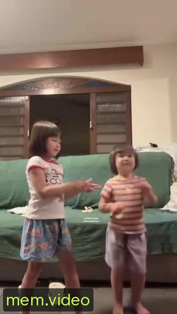 Кадр на 0:09