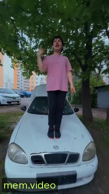 Кадр на 0:12