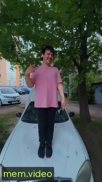 Кадр на 0:46