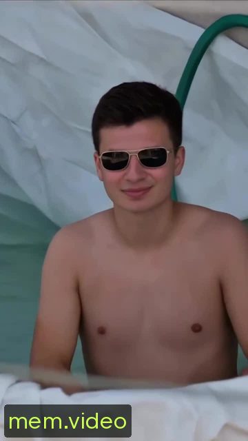 Кадр на 0:12