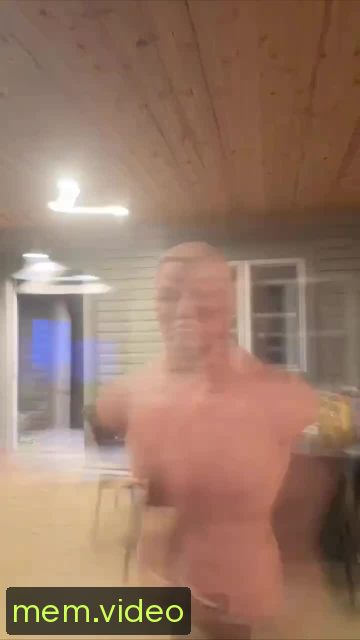 Кадр на 0:09