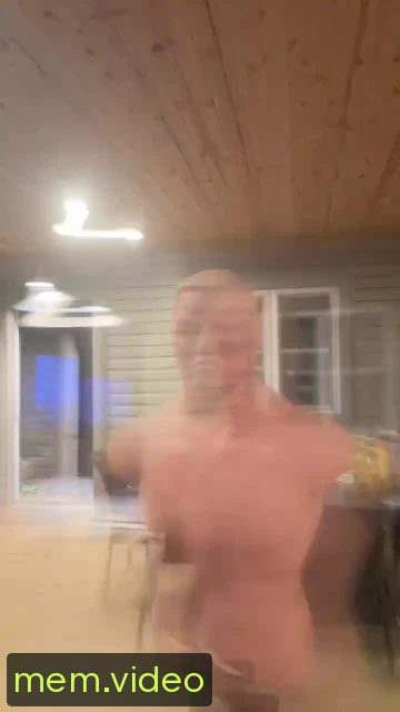 Кадр на 0:09