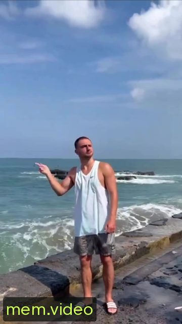 Кадр на 0:02