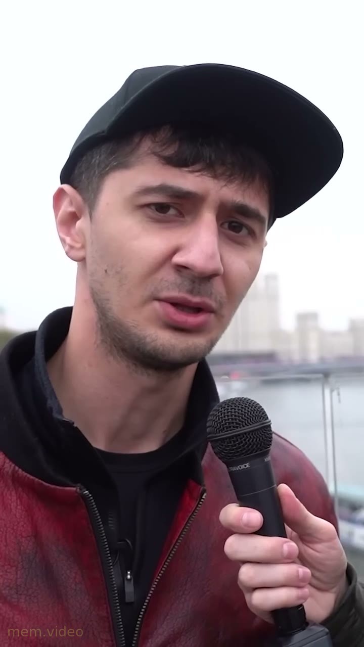 Кадр: «Мне только тещин праздник — праздник»