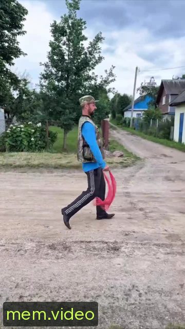 Кадр на 0:01