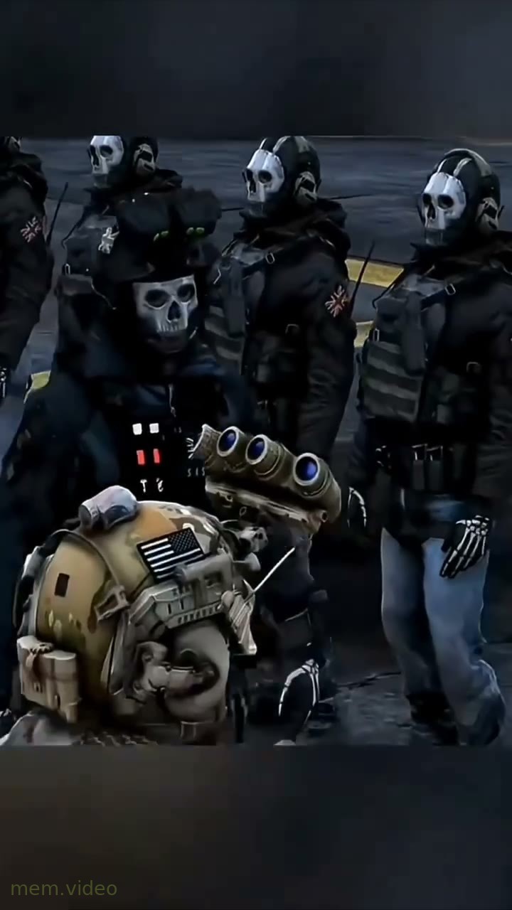 Кадр: Призрак Ghost из Call Of Duty в маске со скелетом