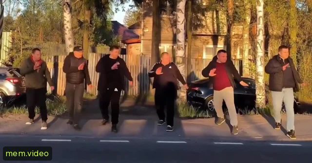 Кадр на 0:03