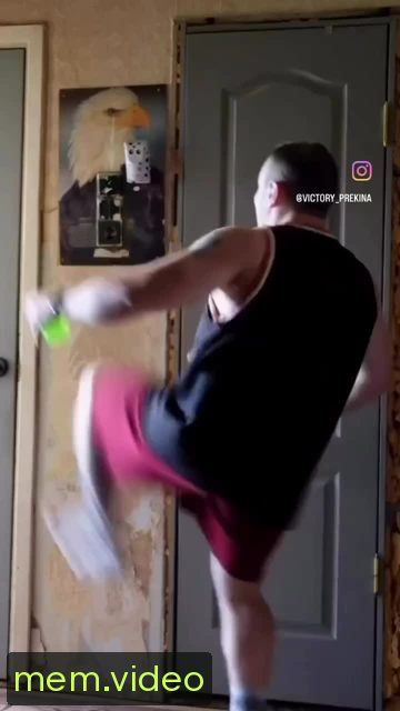 Кадр на 0:04