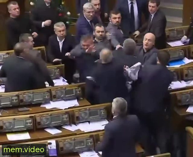 Кадр на 0:03