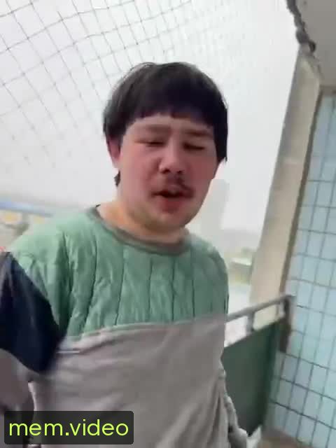 Кадр на 0:18