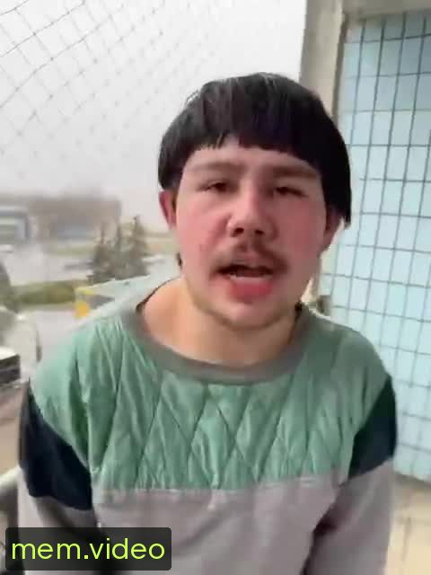 Кадр на 0:32