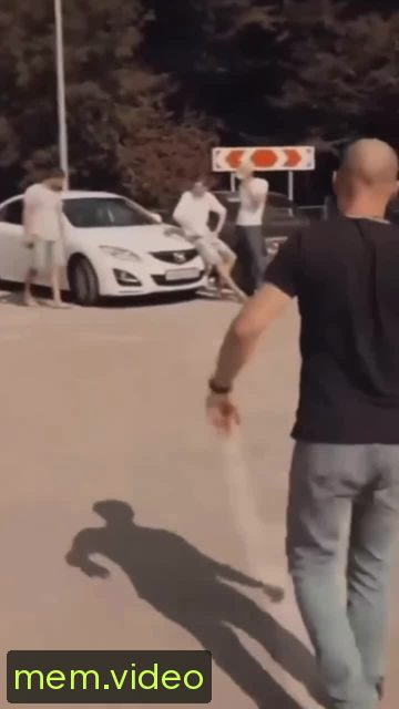 Кадр на 0:03