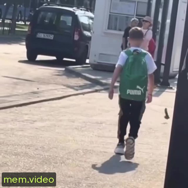 Кадр на 0:06