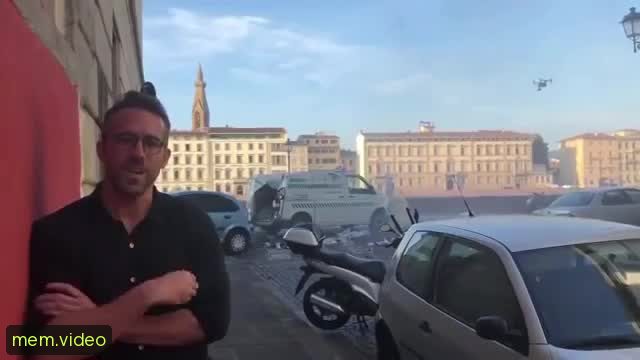 Кадр на 0:21