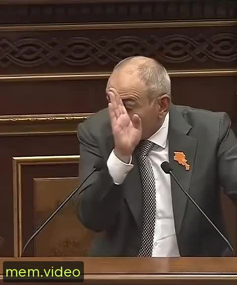 Кадр на 0:02