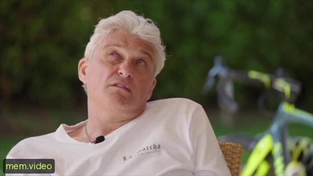 Кадр на 0:32