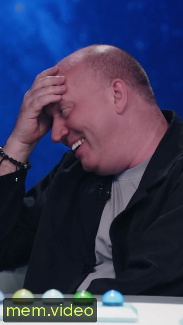 Кадр на 0:32