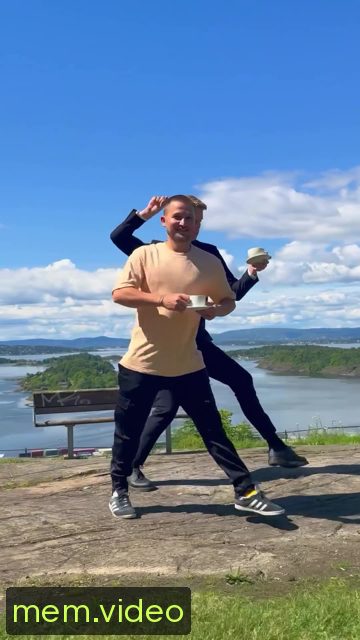 Кадр на 0:02