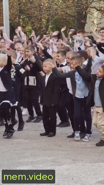Кадр на 0:02